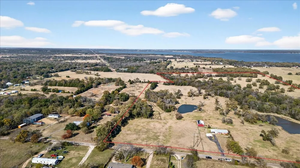 300 County Road 2100 Road Seven Points, TX 75143
