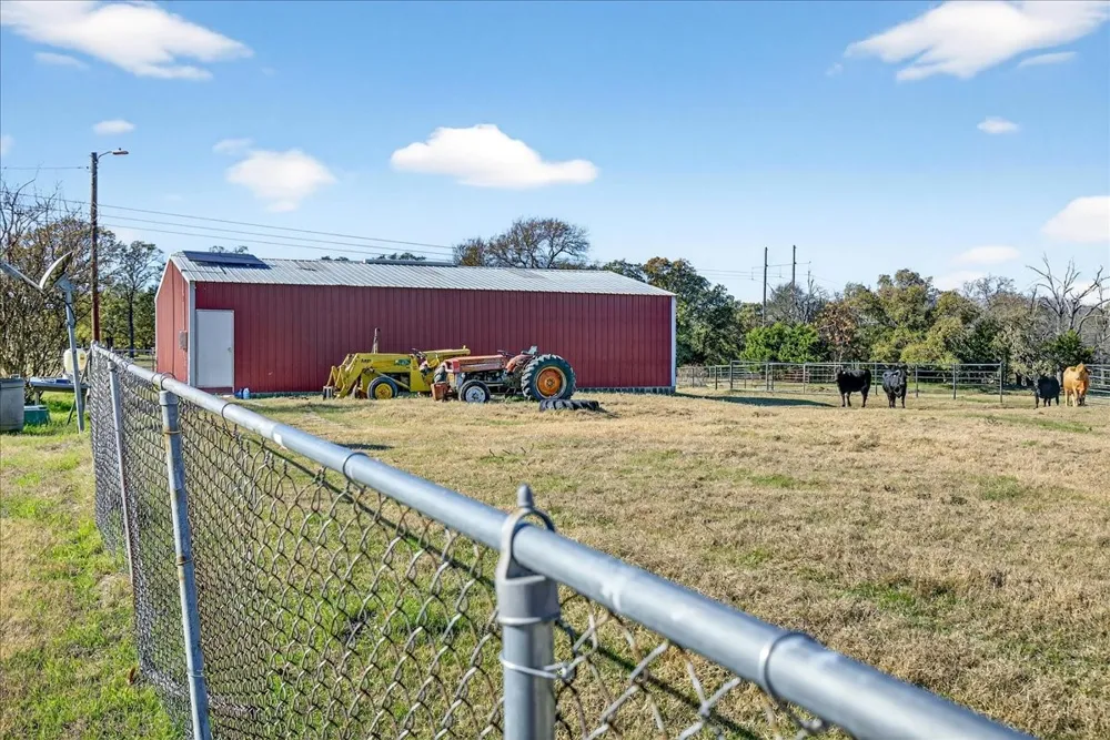300 County Road 2100 Road Seven Points, TX 75143