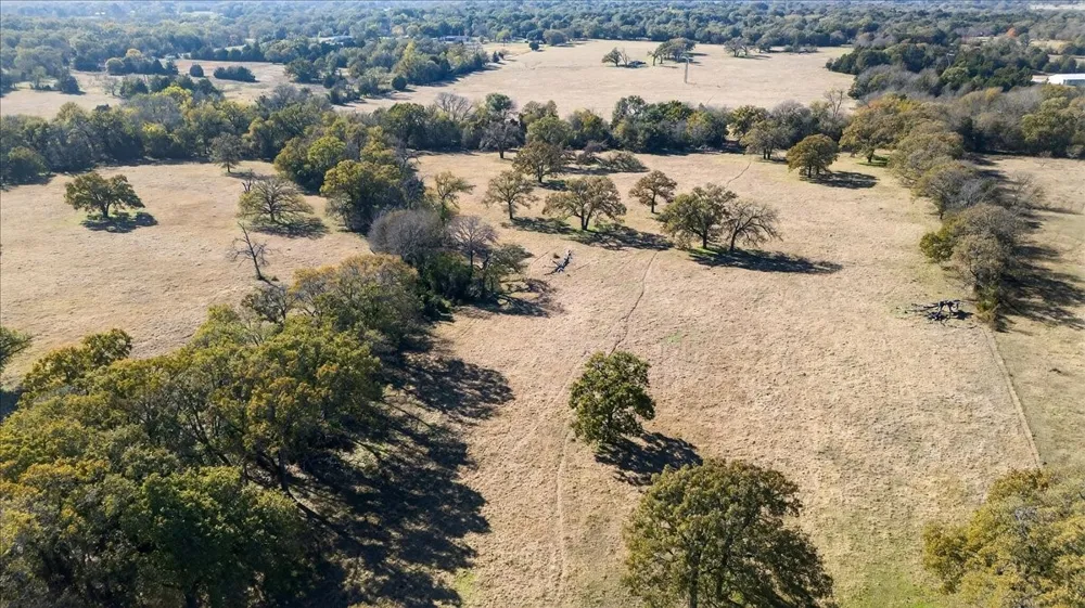 300 County Road 2100 Road Seven Points, TX 75143