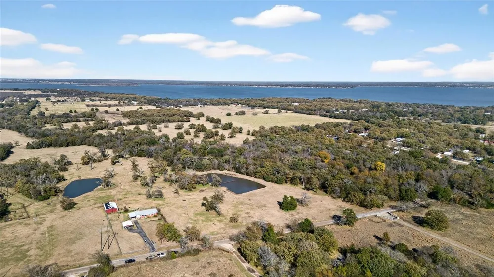 300 County Road 2100 Road Seven Points, TX 75143