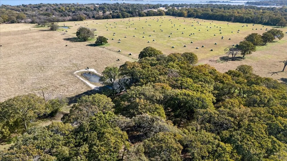 300 County Road 2100 Road Seven Points, TX 75143