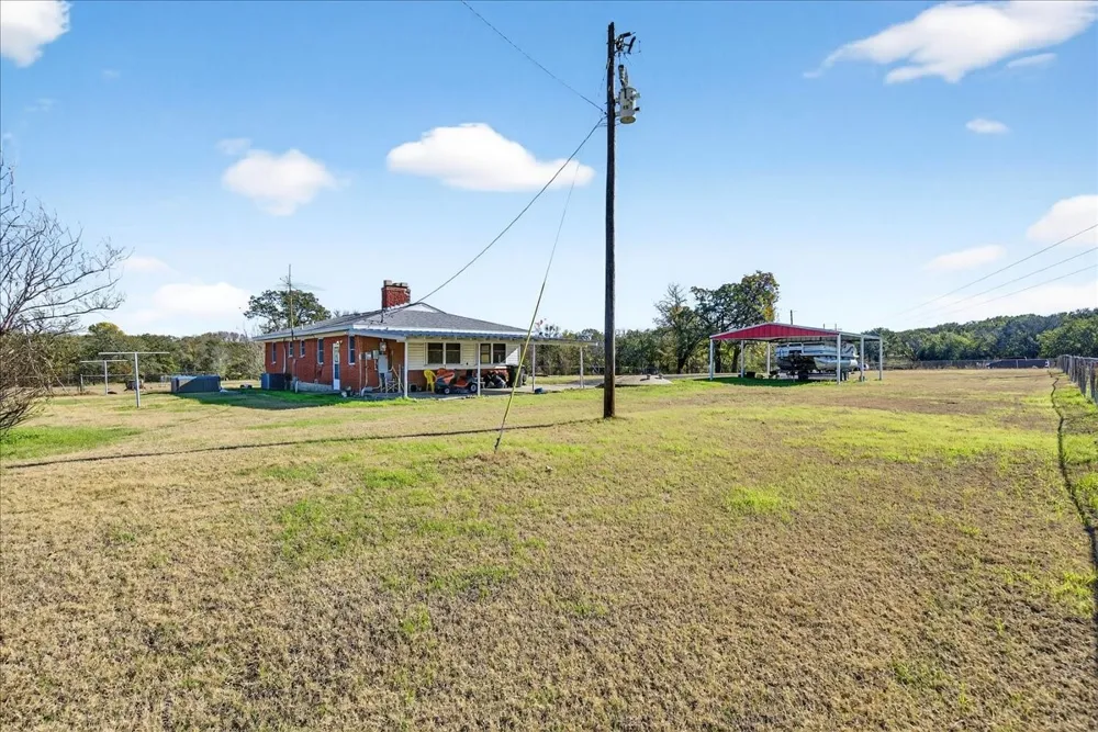 300 County Road 2100 Road Seven Points, TX 75143