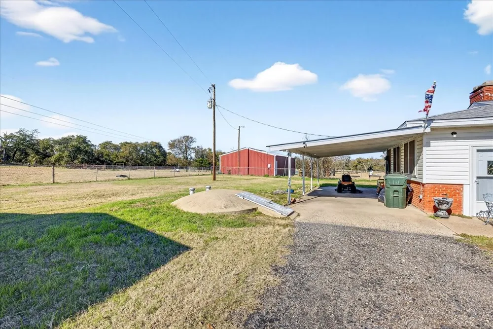 300 County Road 2100 Road Seven Points, TX 75143