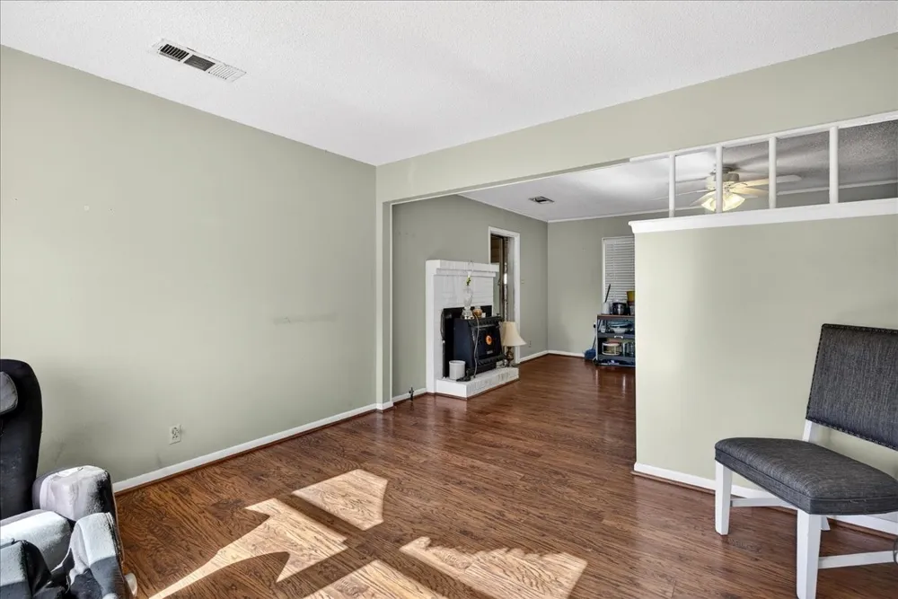 300 County Road 2100 Road Seven Points, TX 75143