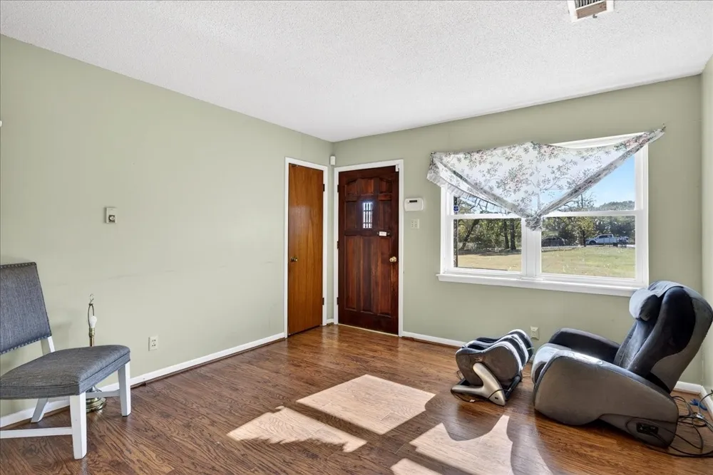300 County Road 2100 Road Seven Points, TX 75143