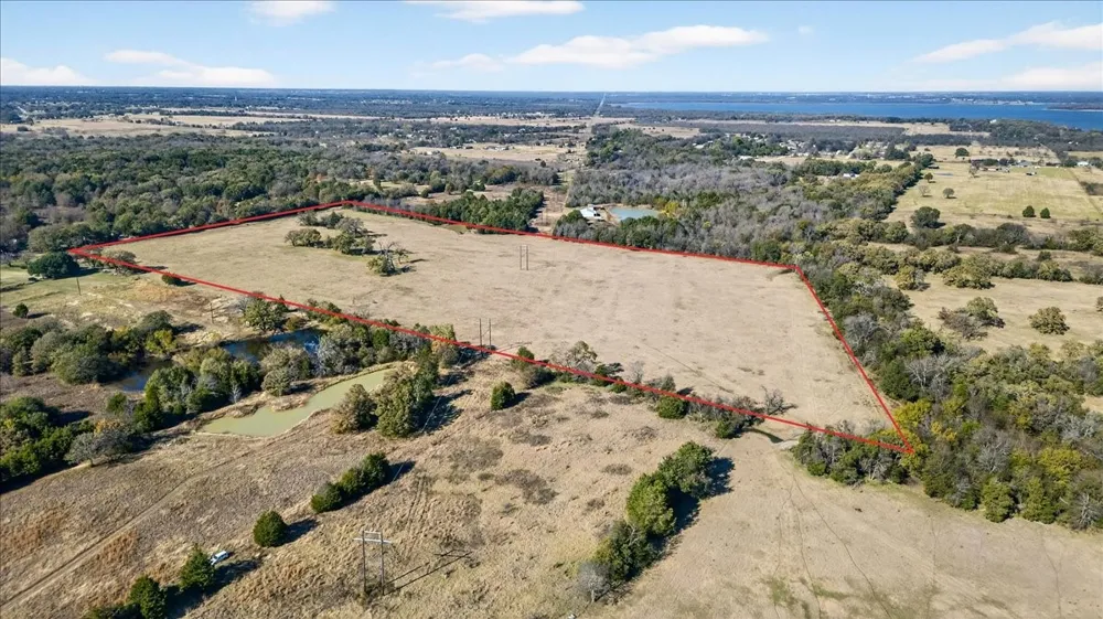300 County Road 2100 Road Seven Points, TX 75143