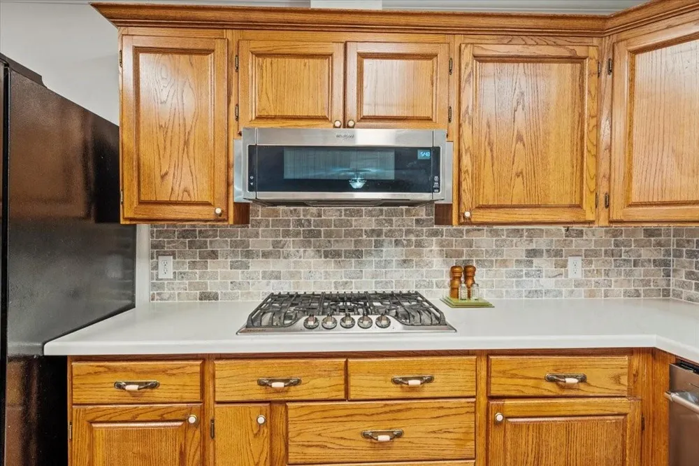 603 Shady Glen Drive Anahuac, TX 77514