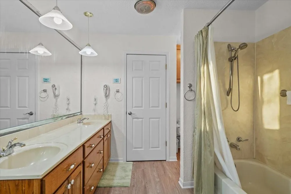 603 Shady Glen Drive Anahuac, TX 77514