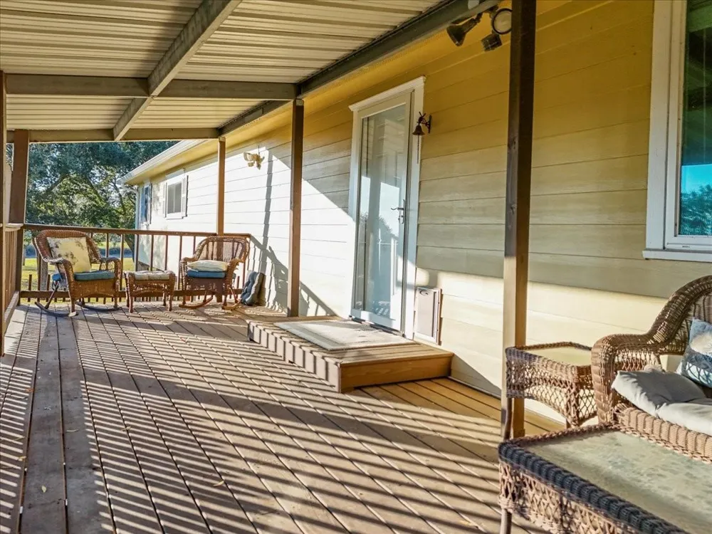 603 Shady Glen Drive Anahuac, TX 77514