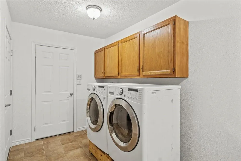 603 Shady Glen Drive Anahuac, TX 77514