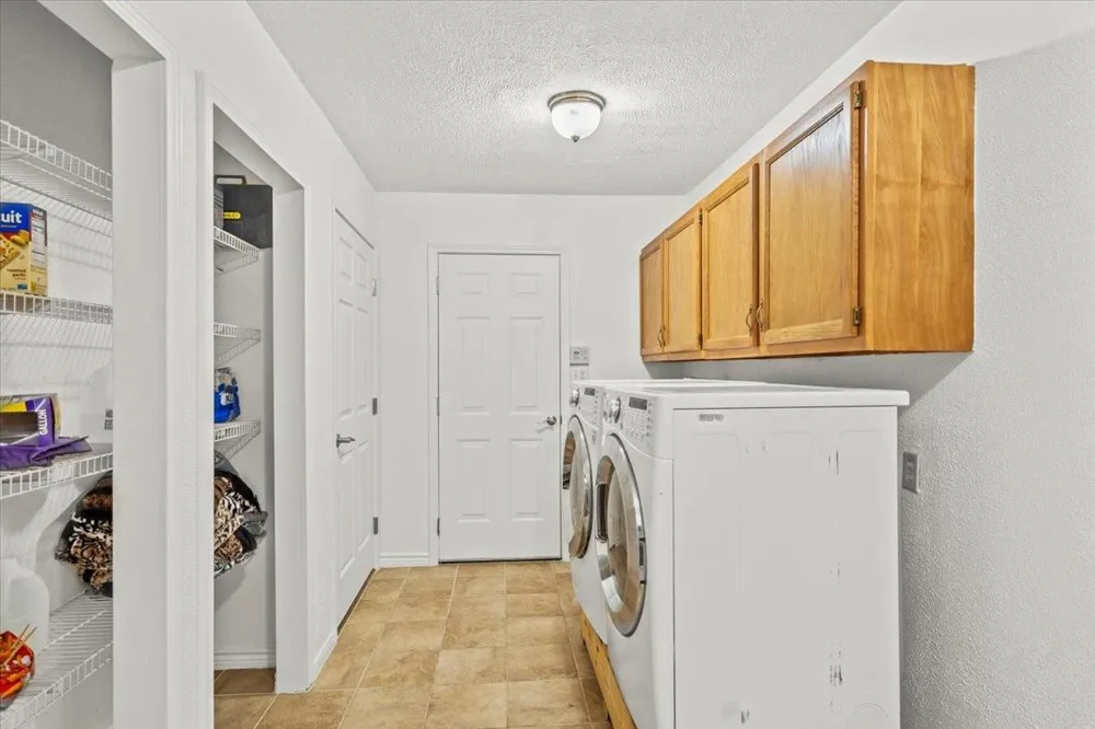 603 Shady Glen Drive Anahuac, TX 77514