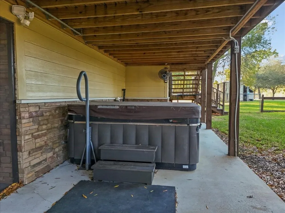 603 Shady Glen Drive Anahuac, TX 77514