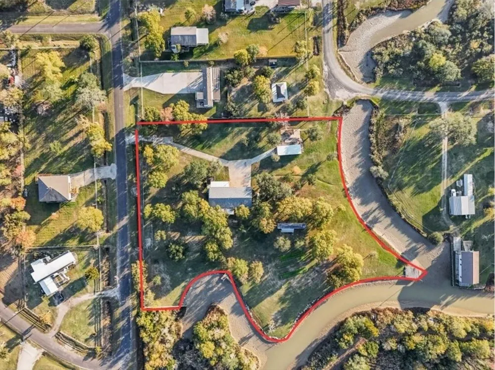 603 Shady Glen Drive Anahuac, TX 77514