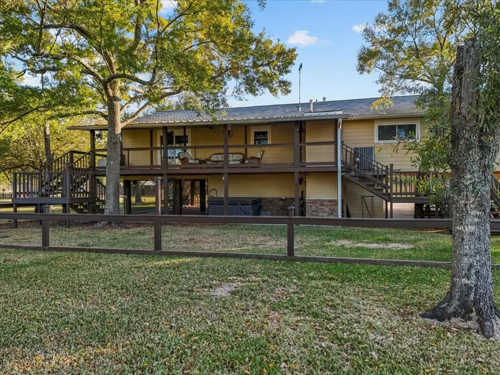603 Shady Glen Drive Anahuac, TX 77514