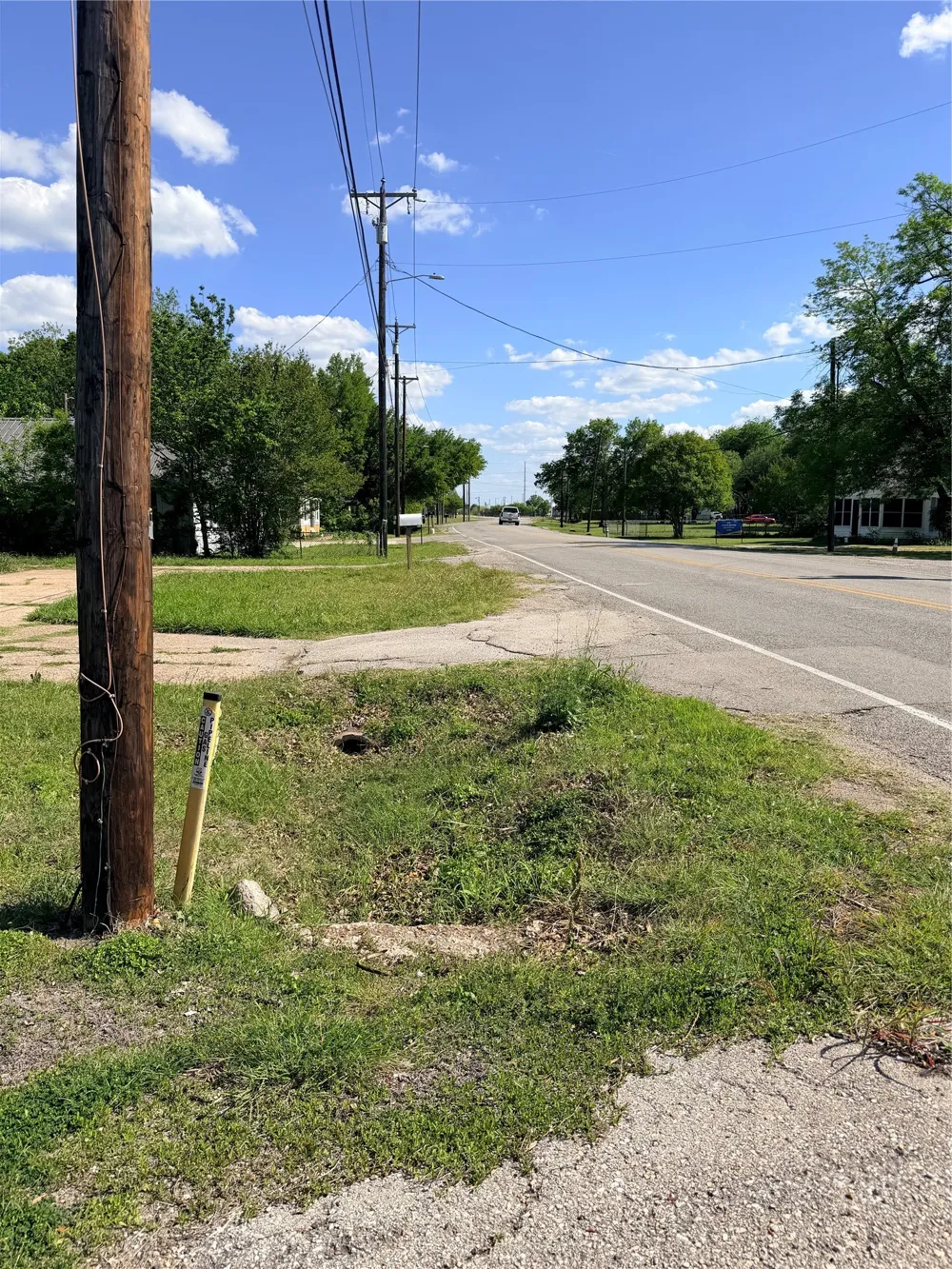 202 S Dallas Street Wilmer, TX 75172