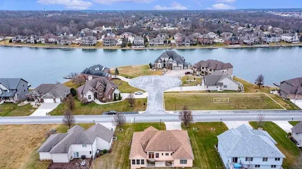 10376 Potomac Court Crown Point, IN 46307