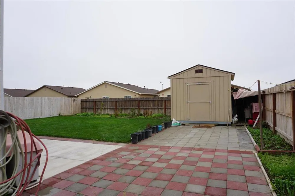 405 Greene Way Los Banos, CA 93635