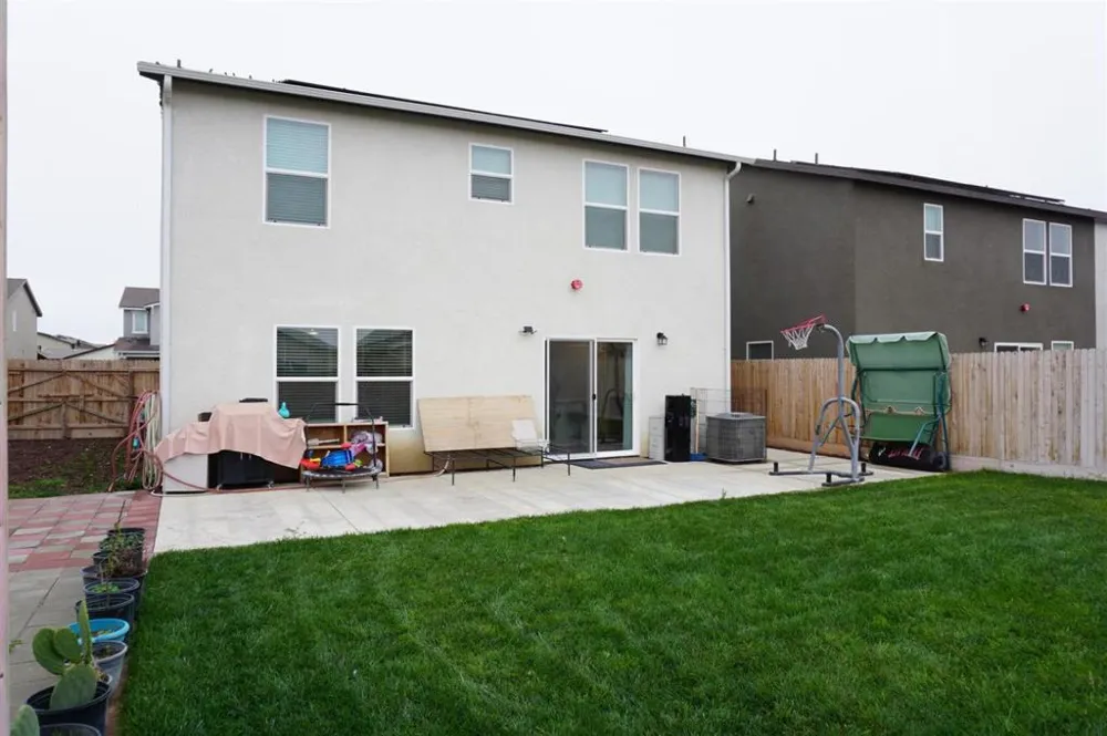 405 Greene Way Los Banos, CA 93635
