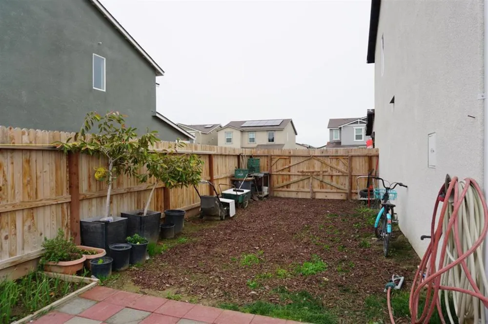 405 Greene Way Los Banos, CA 93635