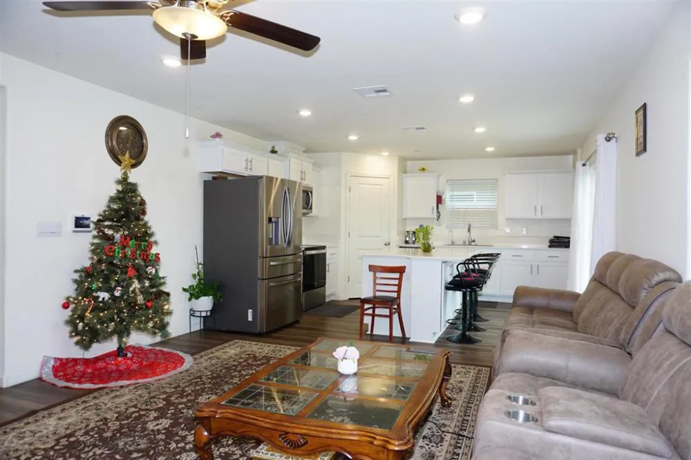 405 Greene Way Los Banos, CA 93635