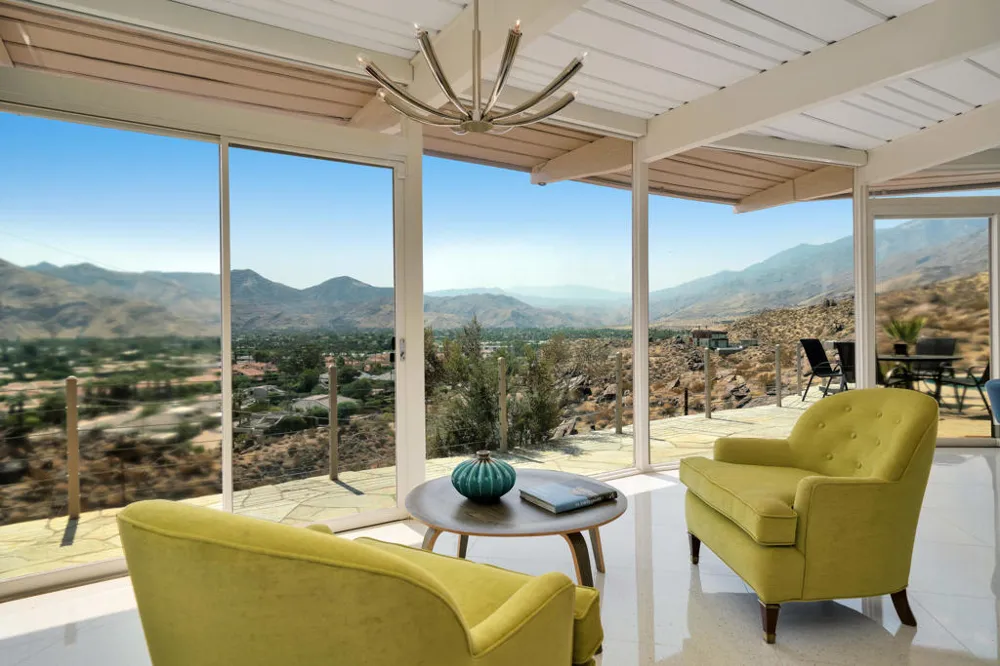 17 Cahuilla Hills Drive Palm Springs, CA 92264