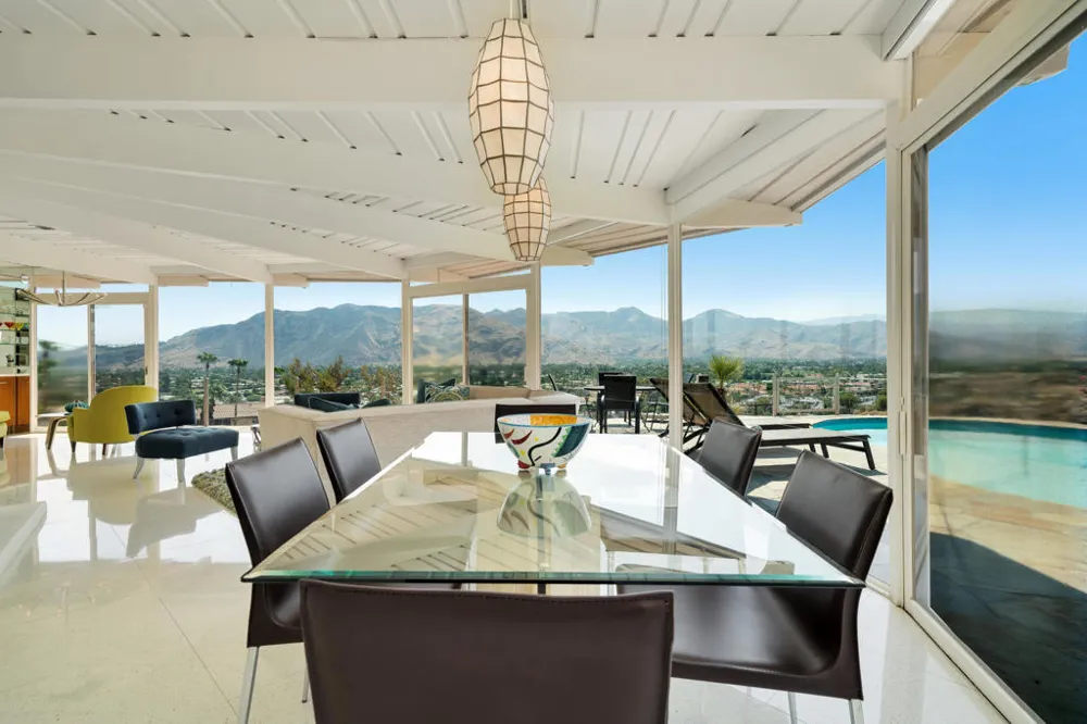17 Cahuilla Hills Drive Palm Springs, CA 92264
