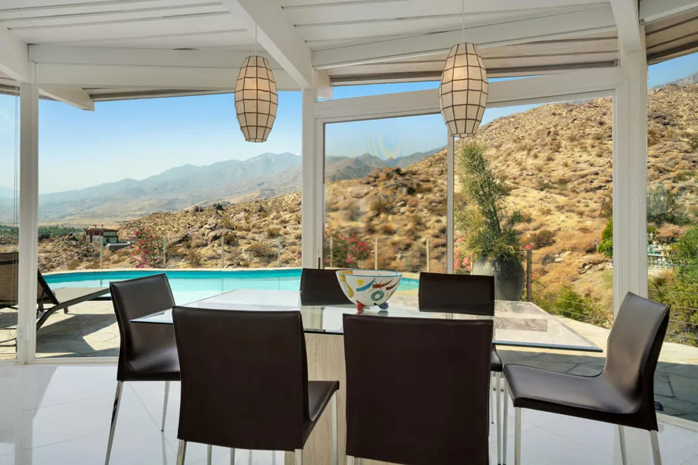 17 Cahuilla Hills Drive Palm Springs, CA 92264