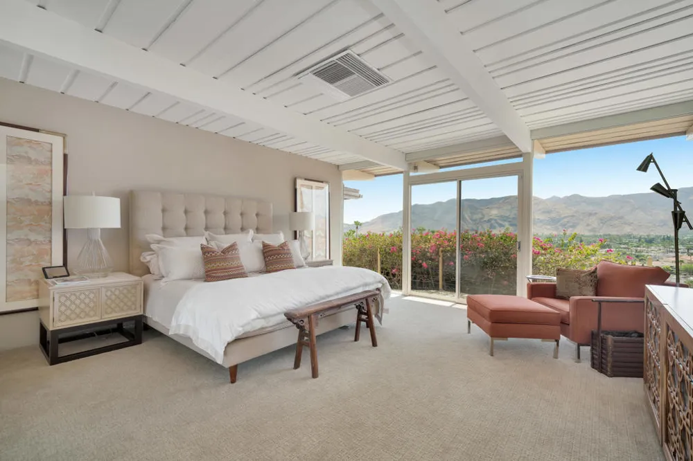 17 Cahuilla Hills Drive Palm Springs, CA 92264