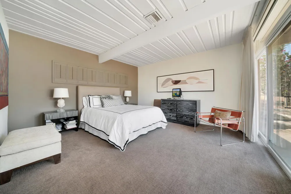 17 Cahuilla Hills Drive Palm Springs, CA 92264
