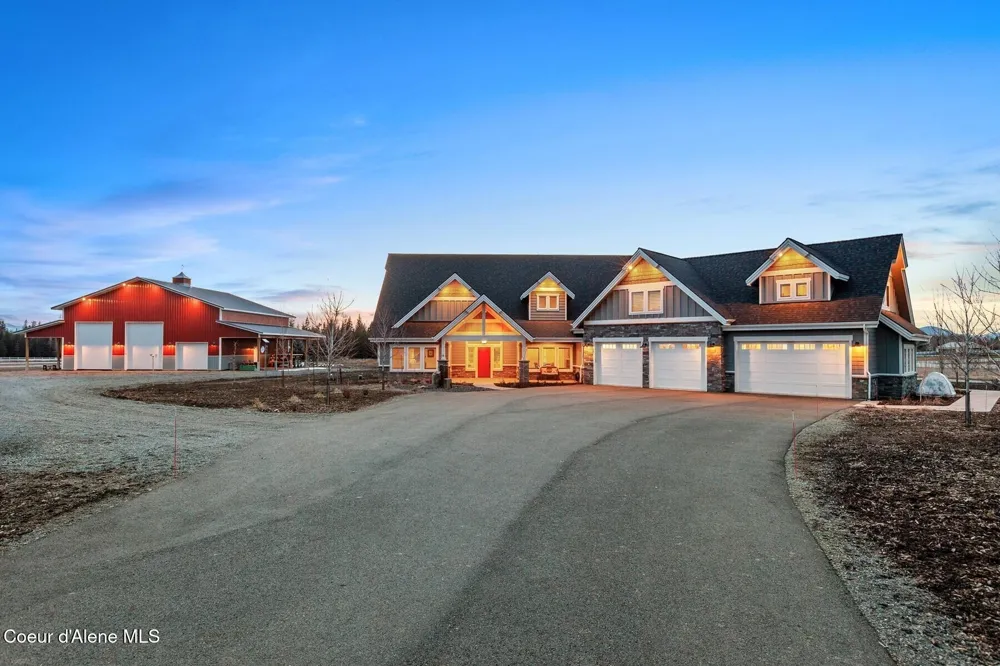 12399 Meadow Wood Lane Hayden, ID 83835