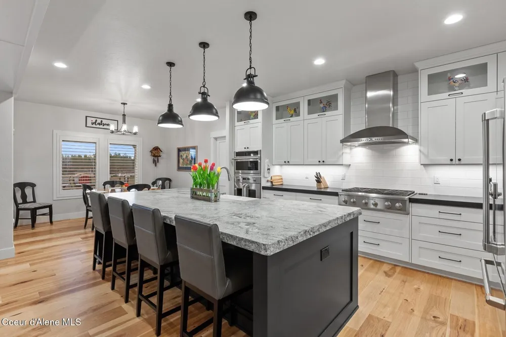 12399 Meadow Wood Lane Hayden, ID 83835