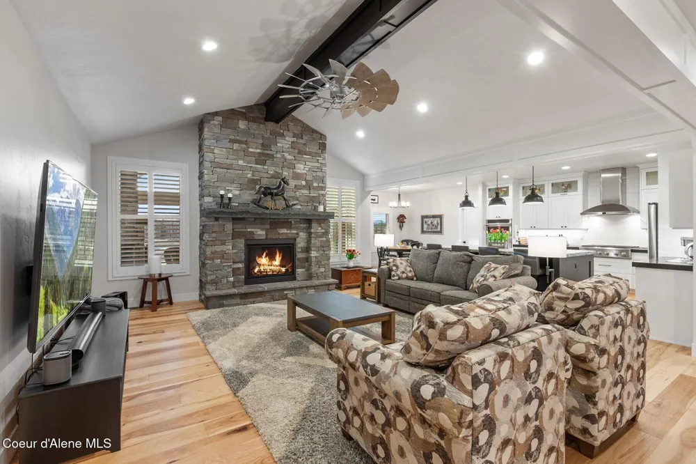 12399 Meadow Wood Lane Hayden, ID 83835