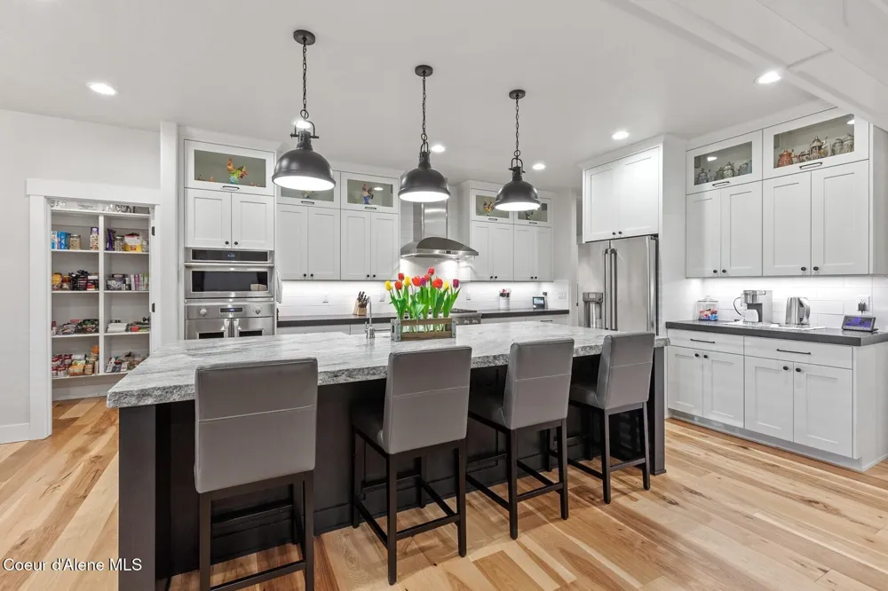 12399 Meadow Wood Lane Hayden, ID 83835