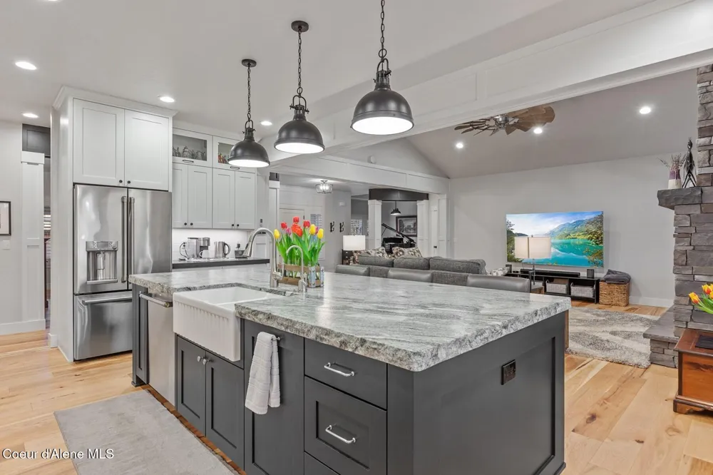 12399 Meadow Wood Lane Hayden, ID 83835