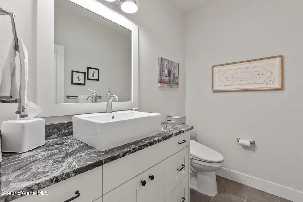 12399 Meadow Wood Lane Hayden, ID 83835