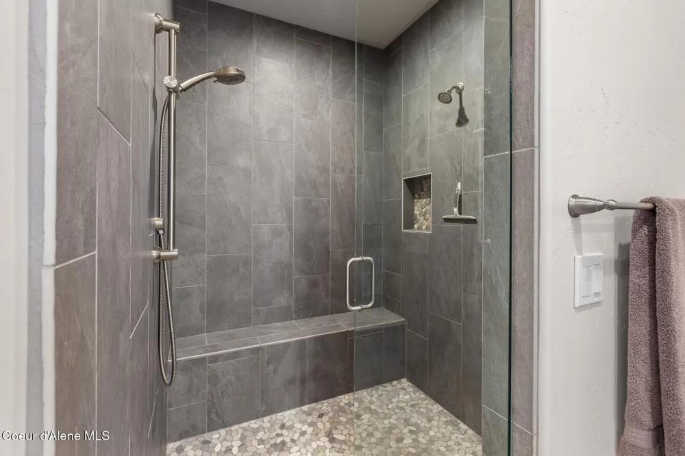 12399 Meadow Wood Lane Hayden, ID 83835