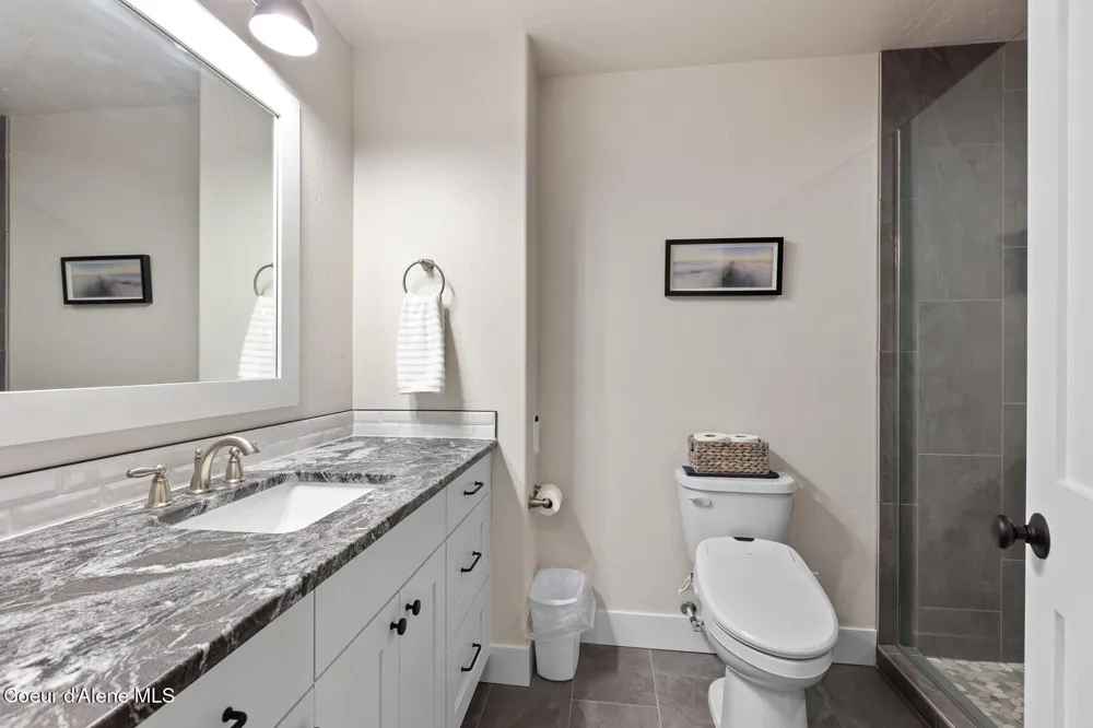 12399 Meadow Wood Lane Hayden, ID 83835