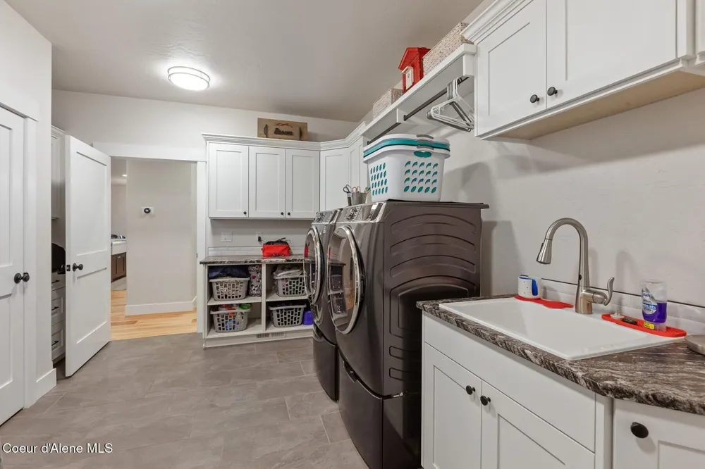 12399 Meadow Wood Lane Hayden, ID 83835