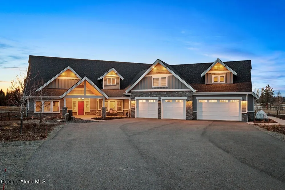 12399 Meadow Wood Lane Hayden, ID 83835