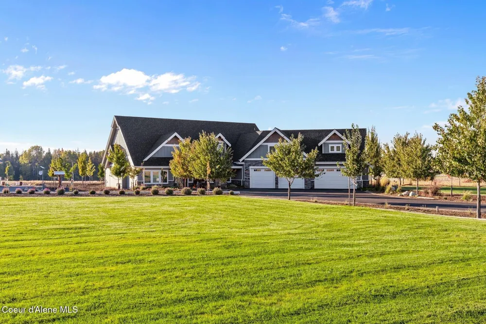 12399 Meadow Wood Lane Hayden, ID 83835