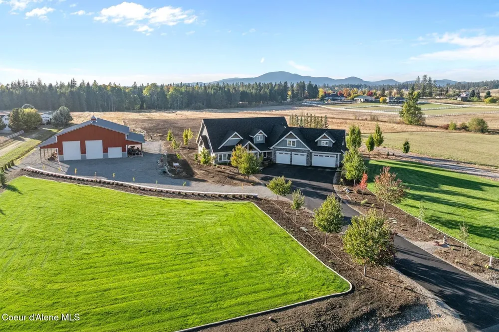 12399 Meadow Wood Lane Hayden, ID 83835