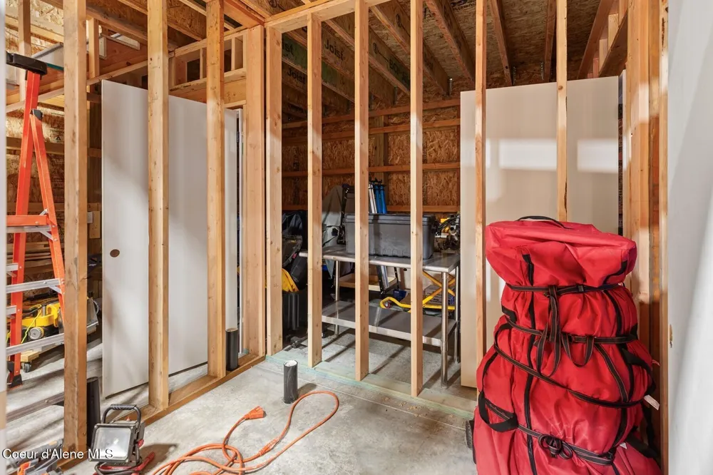 12399 Meadow Wood Lane Hayden, ID 83835