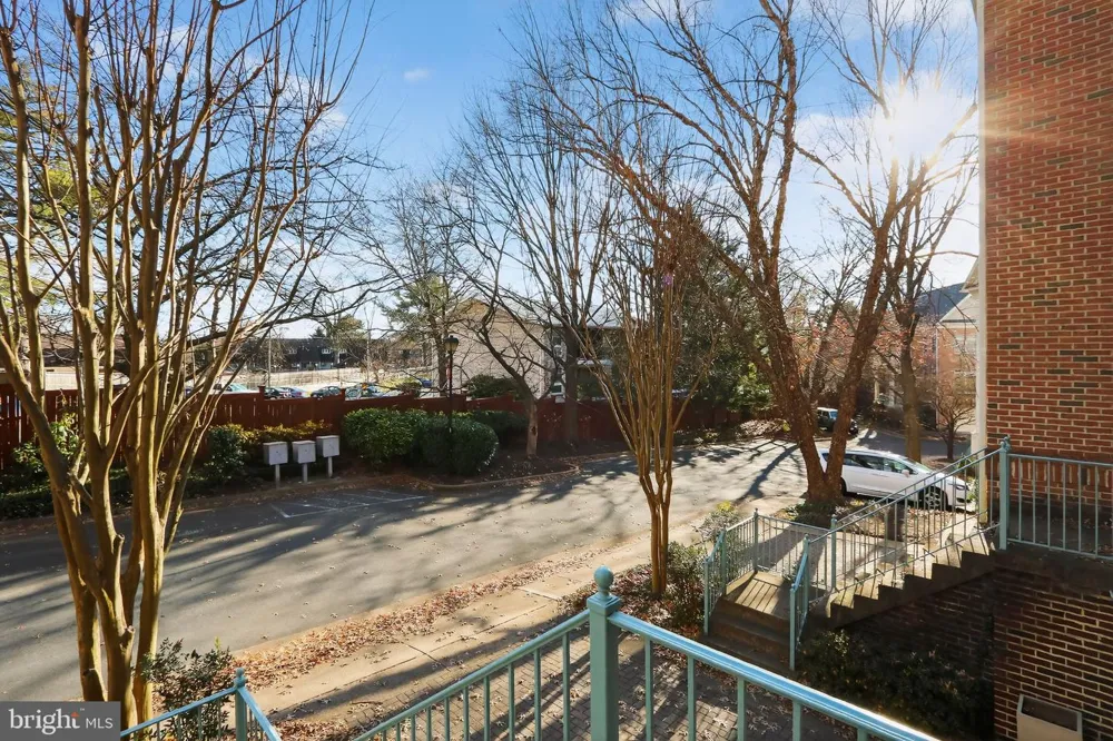 128 REES PLACE Falls Church, VA 22046