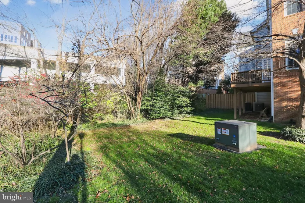 128 REES PLACE Falls Church, VA 22046