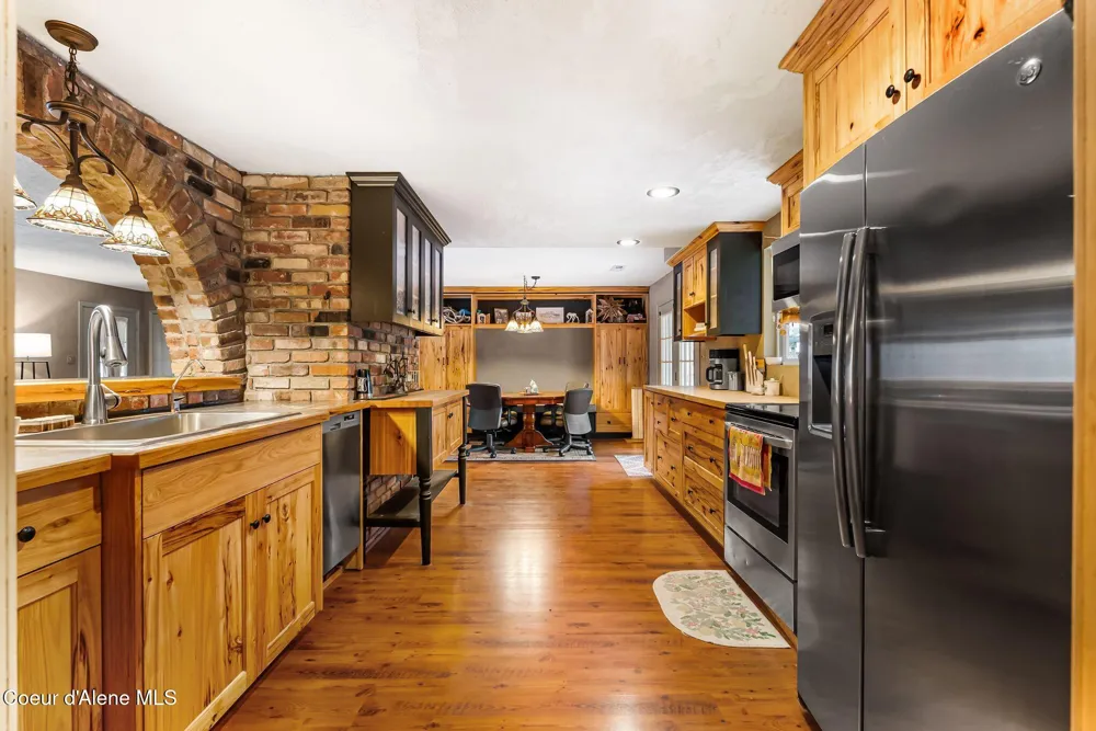 966 Kootenai Road Sandpoint, ID 83864