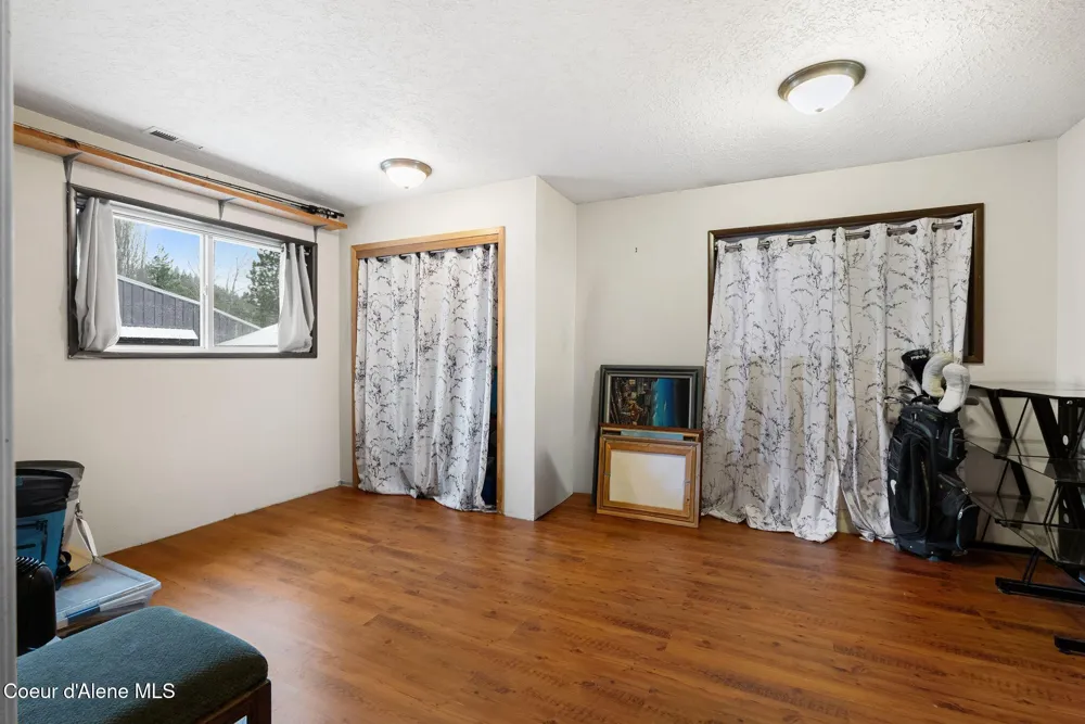 966 Kootenai Road Sandpoint, ID 83864