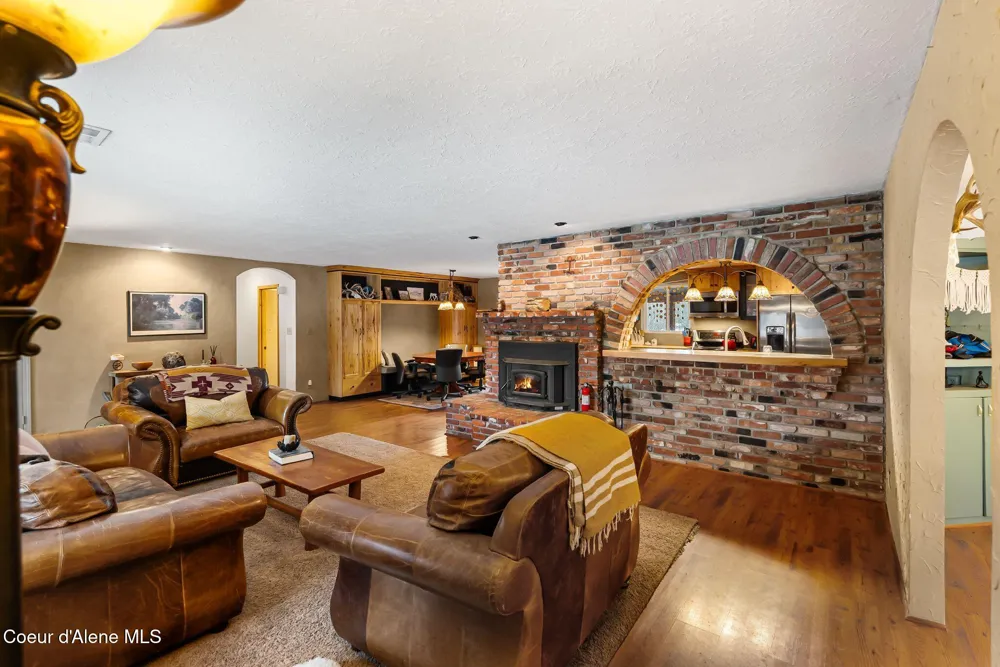 966 Kootenai Road Sandpoint, ID 83864