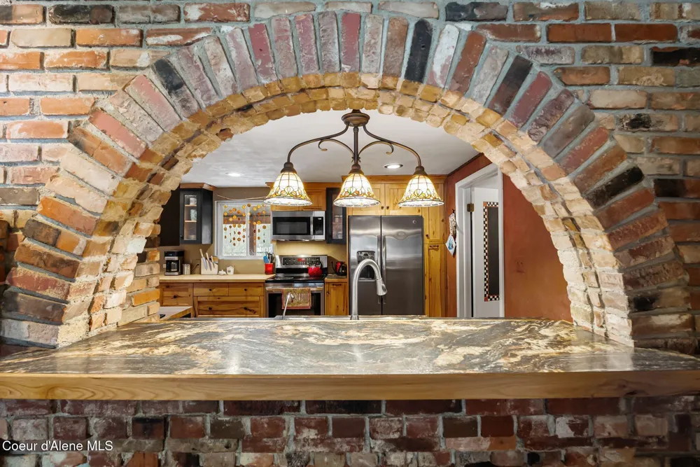 966 Kootenai Road Sandpoint, ID 83864
