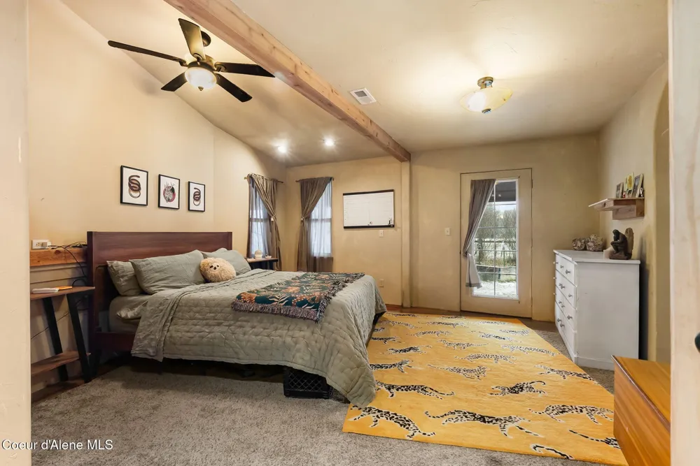 966 Kootenai Road Sandpoint, ID 83864