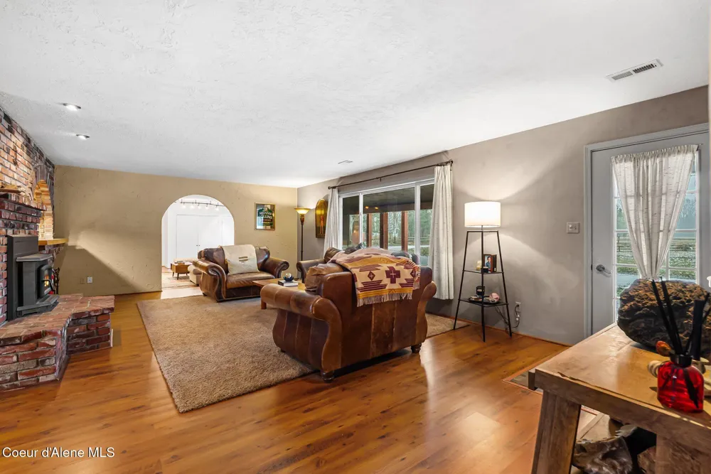 966 Kootenai Road Sandpoint, ID 83864